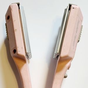 Vintage pink Conair Fashion Plates hair crimper